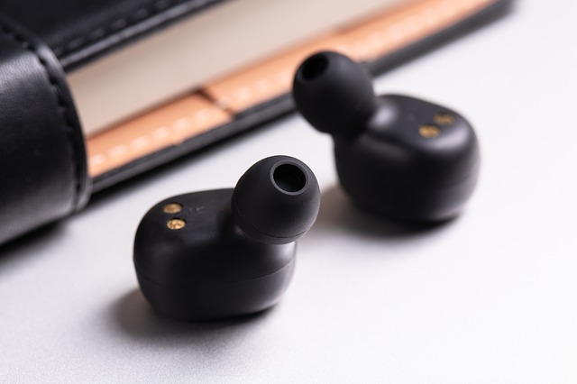 earphone-3789599_640