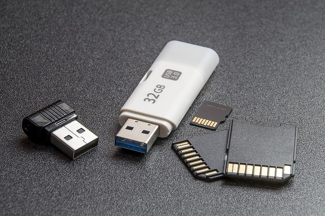 flash-memory-1306886_640